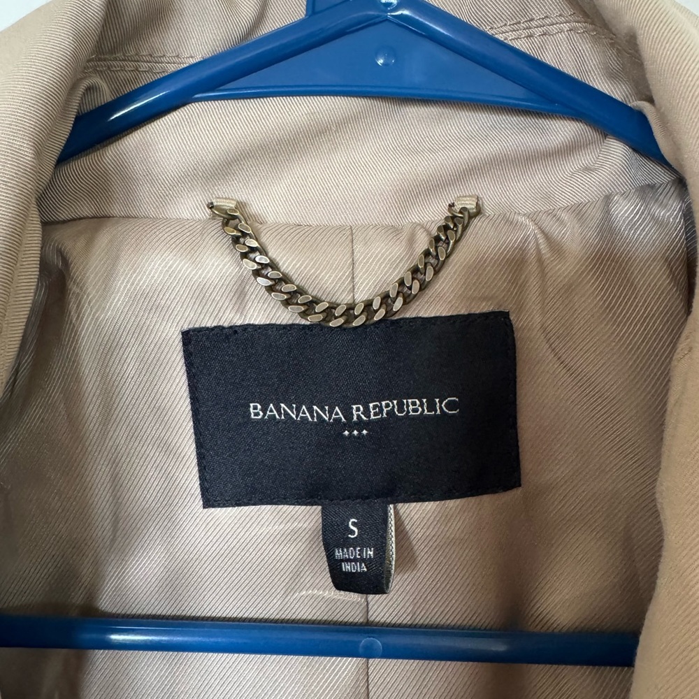 Banana Republic Khaki Belted Trench Coat - Picture 5 of 6